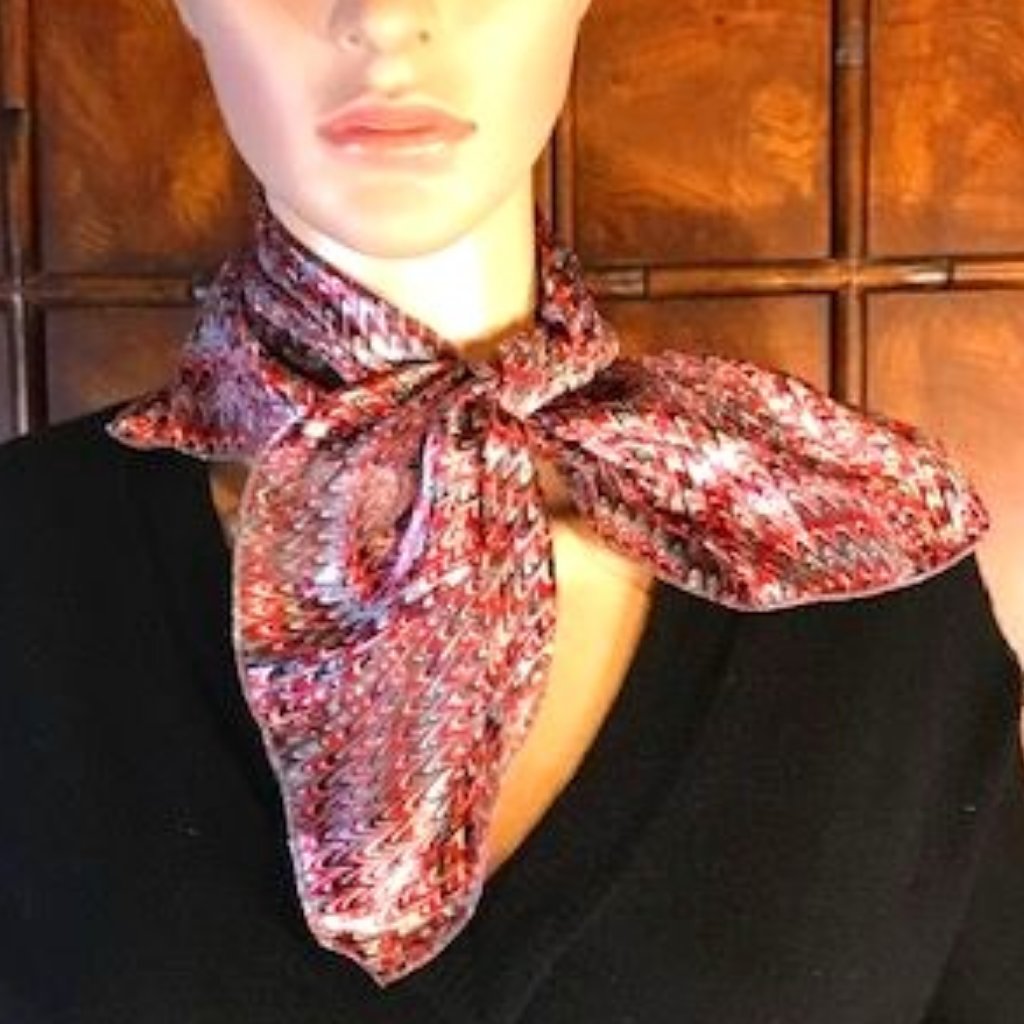 Vintage Silver Rouge Shadow Wave Neck Scarf